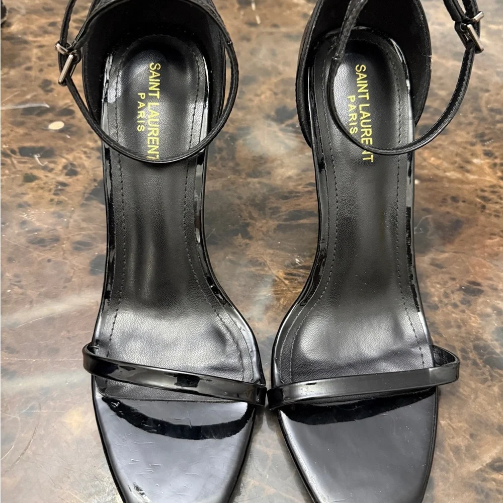 Saint Laurent Black Heels with Gold Logo - Picture 5 of 5